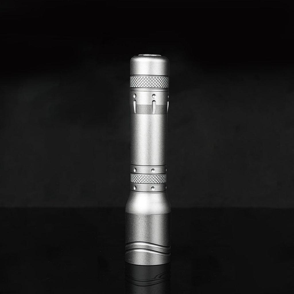 The Lightpalm - Portable Magnetic Charging Strong LED Flashlight